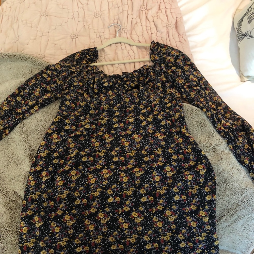 Mini long sleeve floral dress